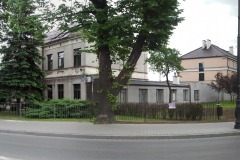 Główny budynek Urzędu Miasta i Gminy przy ul. Warszawskiej, Konstancin-Jeziorna