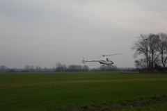 2013.10.25 Helikopter na lotnisku pod Oborami